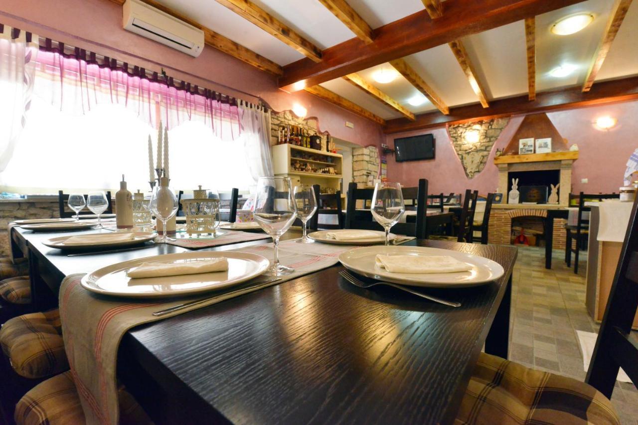 Bed And Breakfast Casa Rustica Vodnjan Bagian luar foto